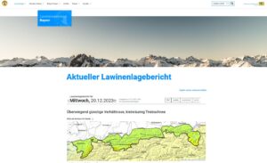 Screenshot der Internetseite lawinenwarndienst.bayern.de. Unter dem Menu erscheint eine Panoramaansicht der Allgäuer Alpen, darunter der aktuelle Lawinenlagebericht.
